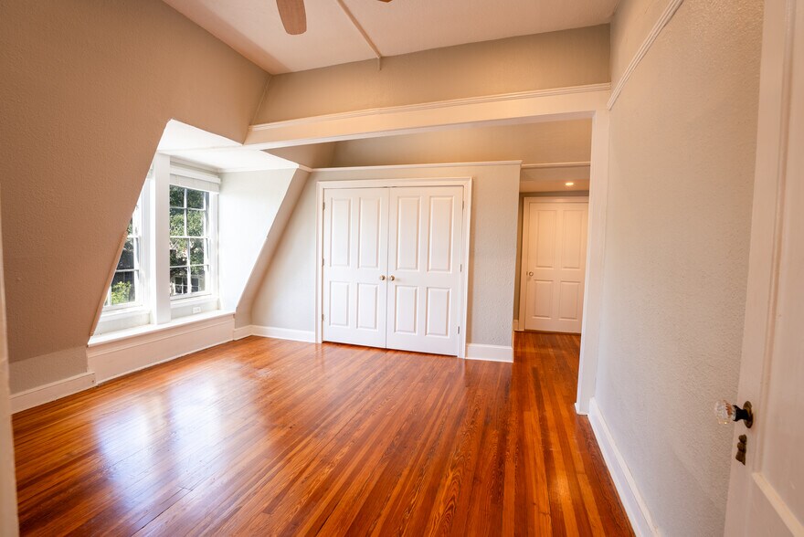 More Photos Of 2105 River Blvd, Jacksonville Apartments For Sale