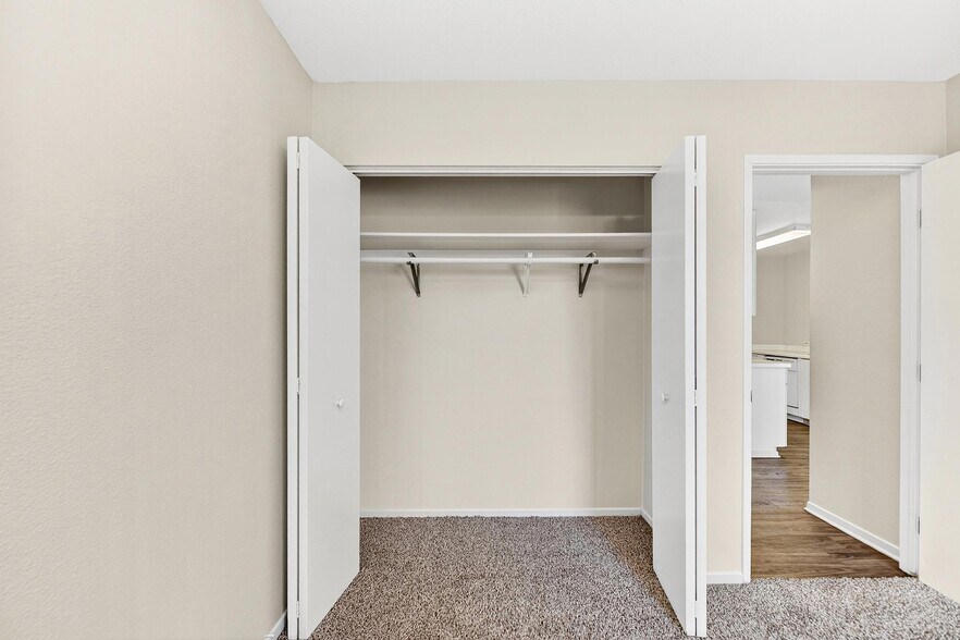 More Photos Of 900 F St, San Diego Apartments For Lease
