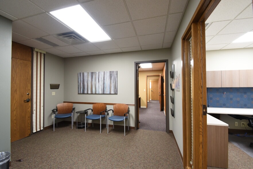 More Photos Of 1220 Main Ave, Fargo Medical For Sale