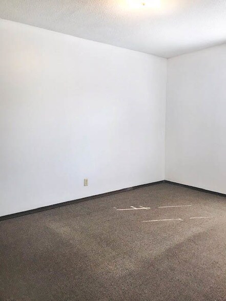 More Photos Of 2215 Vienna Rd, Rolla Apartments For Sale