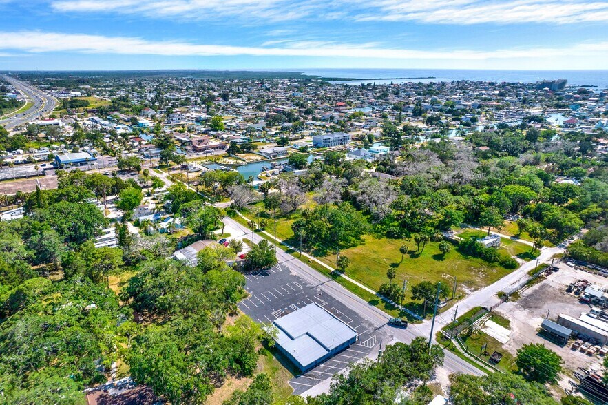 More Photos Of 14120 Old Dixie Hwy, Hudson Loft Creative Space For Lease