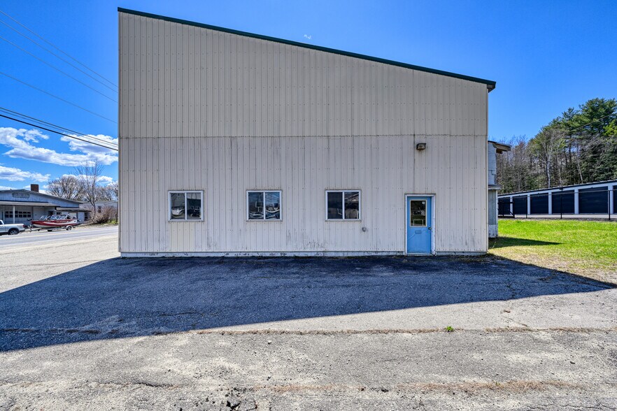 More Photos Of 74 Route 133, Winthrop Flex For Sale