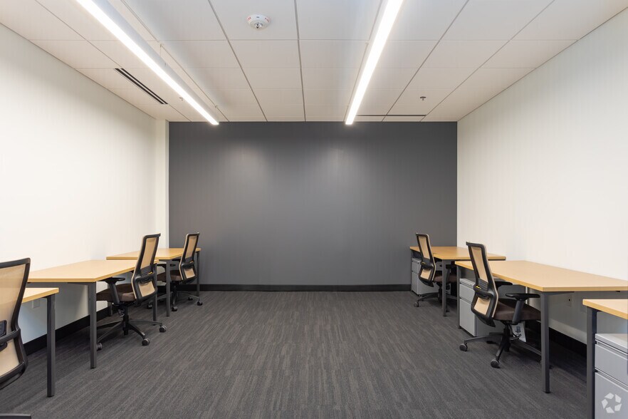 More Photos Of 600 Park Offices Dr, Durham Coworking Space