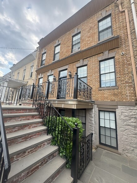 More Photos Of 48 S Bleeker St, Mount Vernon Apartments For Sale