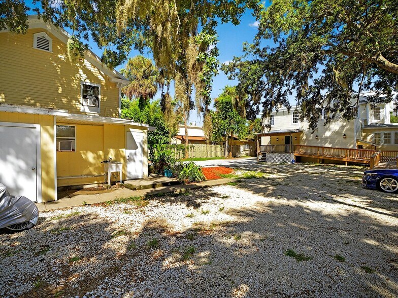 More Photos Of 219 Magnolia Ave, Daytona Beach Storefront Retail Residential For Sale