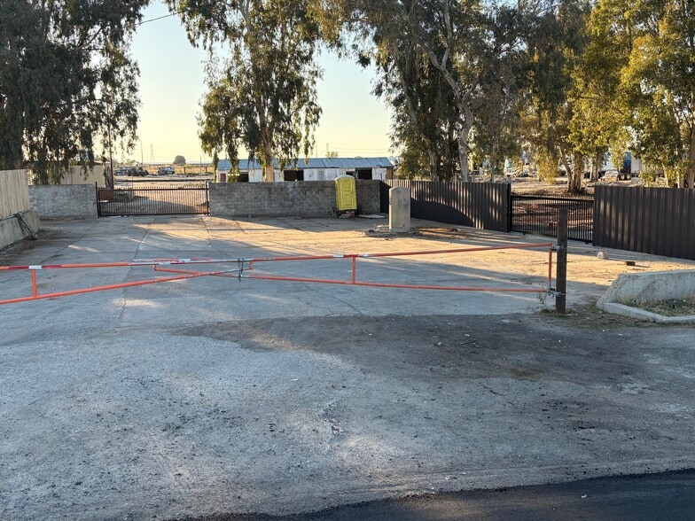 Primary Photo Of 6715 W 6th St, Rio Linda Land For Lease