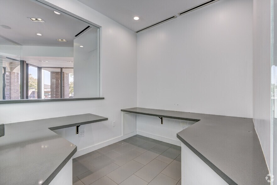 More Photos Of 1777 Sage Rd, Houston Freestanding For Lease