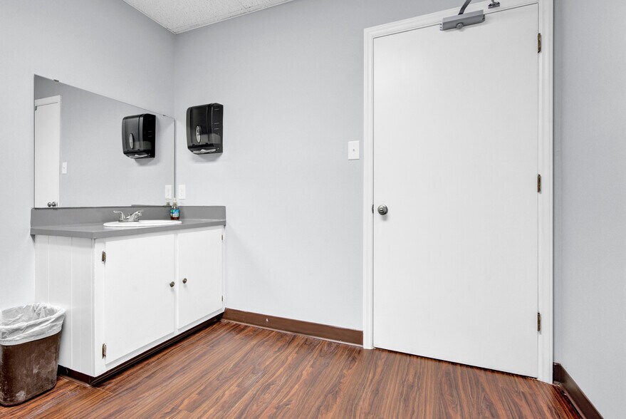 More Photos Of 1473 Dale Earnhardt Blvd, Kannapolis Medical For Lease