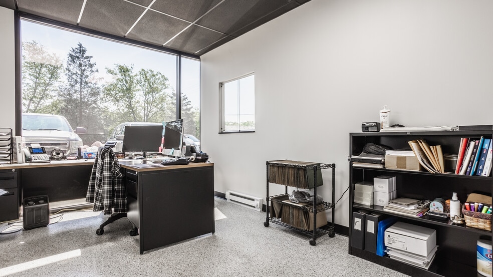 More Photos Of 15535 Stony Creek Way, Noblesville Manufacturing For Lease