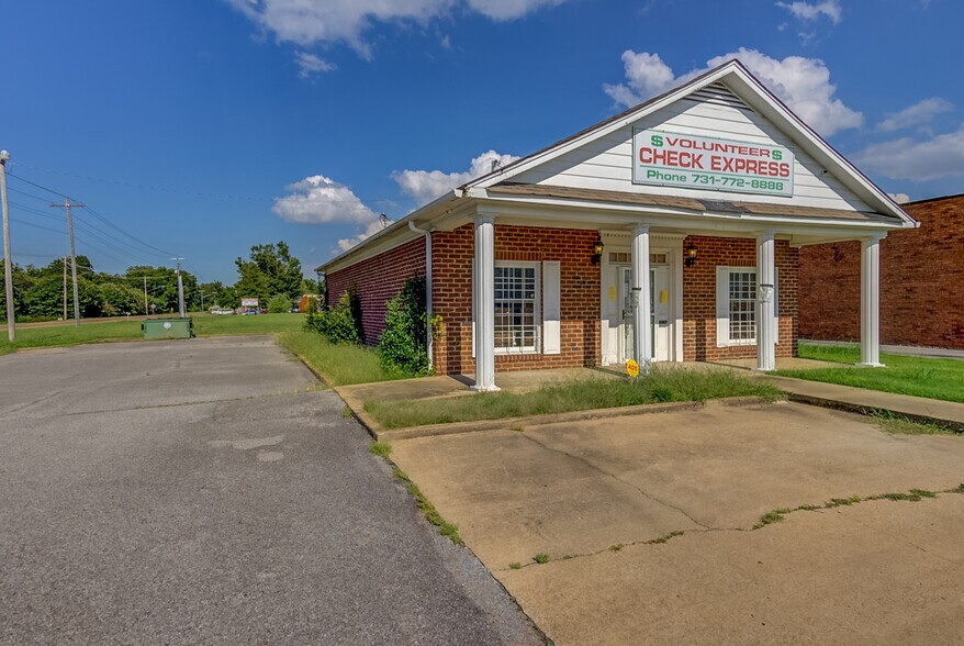 More Photos Of 1368 N Washington Ave, Brownsville Office For Lease