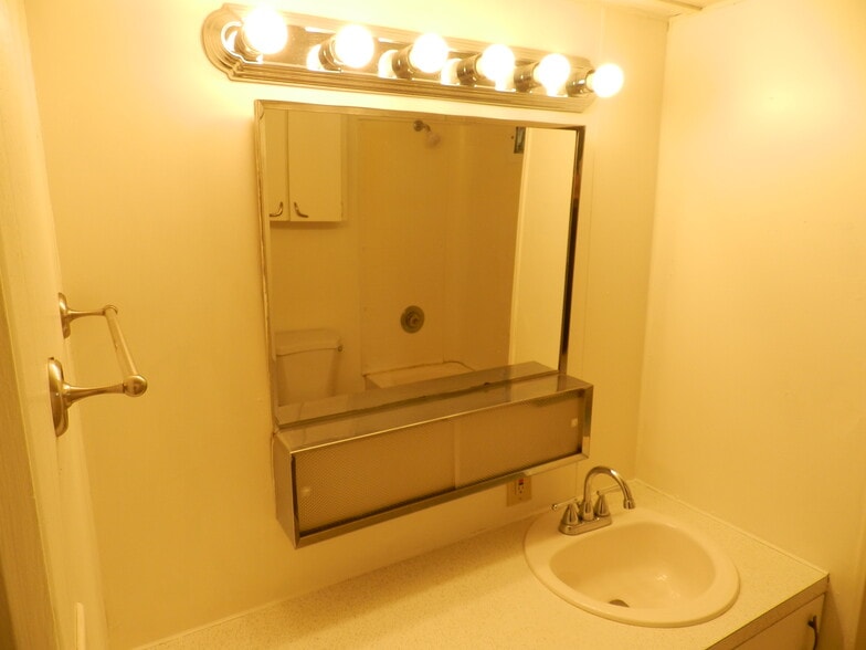 More Photos Of 17663 Vierra Canyon Rd, Salinas Manufactured Housing Mobile Home Park For Sale