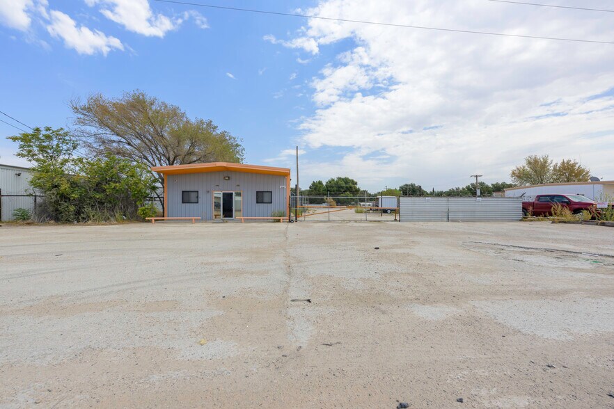 More Photos Of 7020 N County Rd W, Odessa Warehouse For Sale