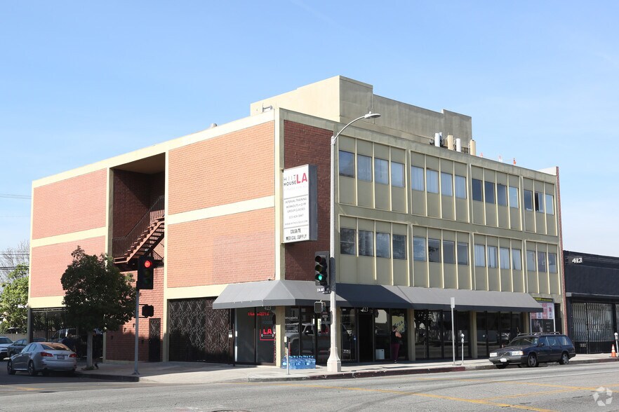 More Photos Of 421-425 S Fairfax Ave, Los Angeles Medical For Lease