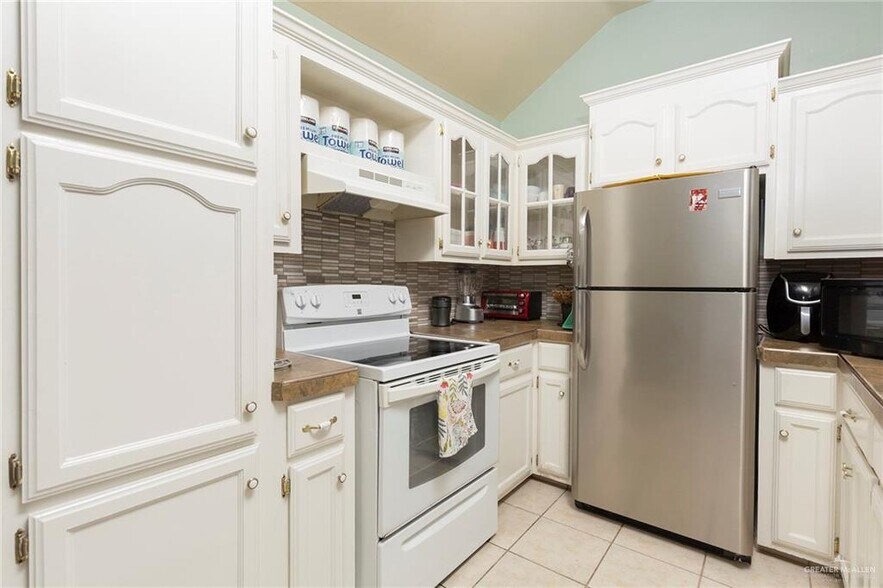 More Photos Of 1502 Diamond Ave, Penitas Apartments For Sale
