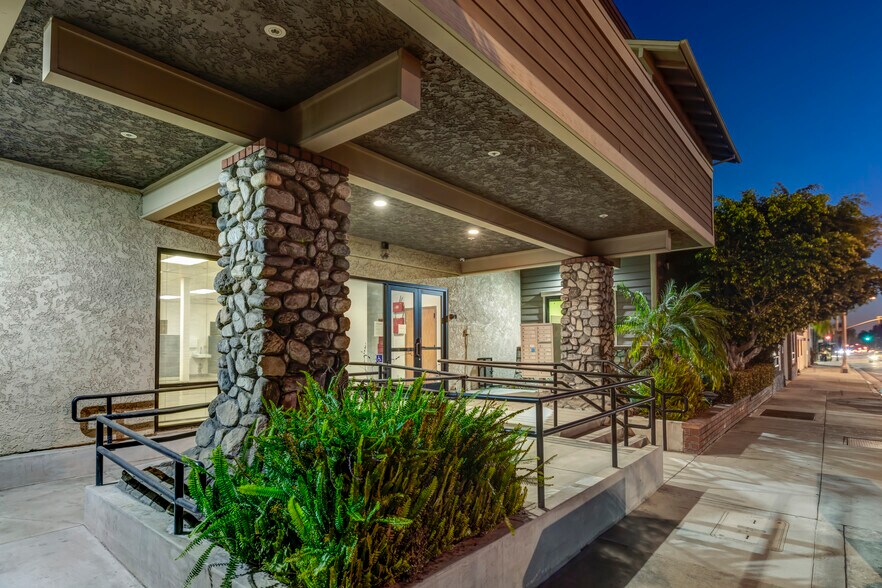 More Photos Of 50 N Hill Ave, Pasadena Office For Lease