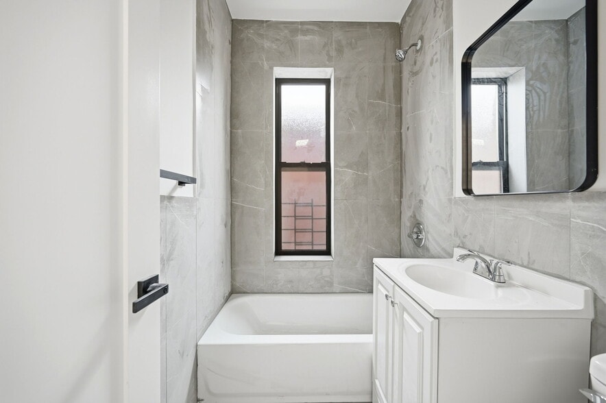 More Photos Of 2152 Muliner Ave, Bronx Apartments For Sale