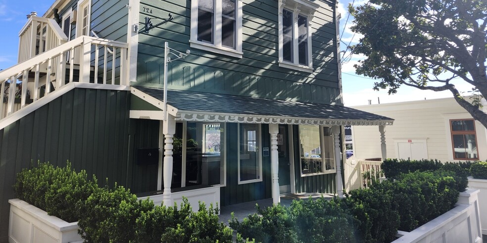 More Photos Of 72 Main St, Belvedere Tiburon Restaurant For Lease