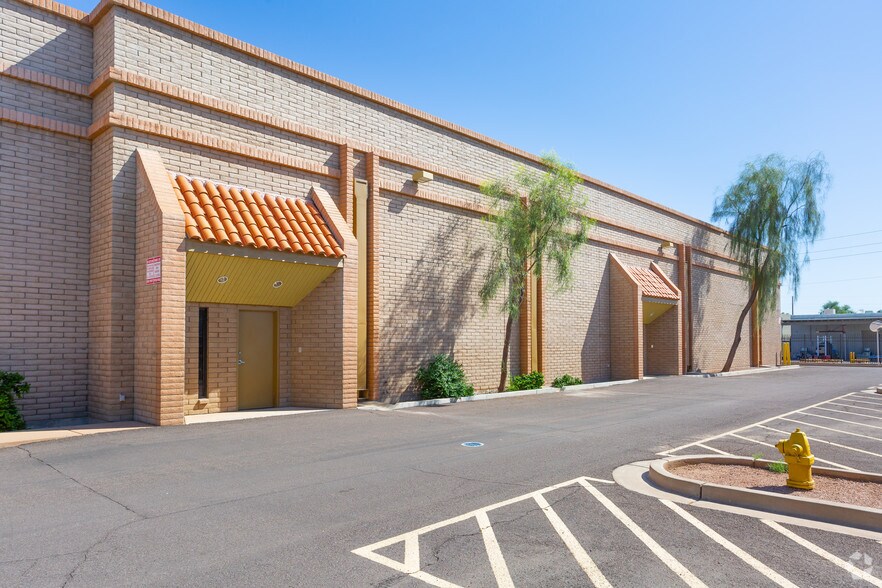 More Photos Of 1701 W 10th St, Tempe Warehouse For Lease