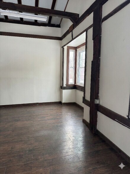 More Photos Of 2330 State Route 32, New Windsor Township Office For Lease