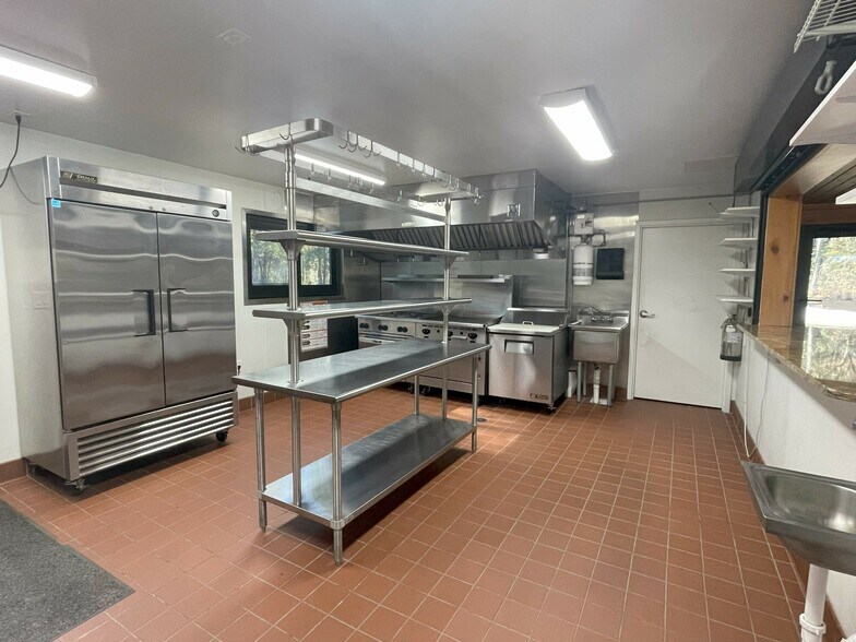 More Photos Of 7009 Creek Stone Rd, Milton Lodge Meeting Hall For Sale