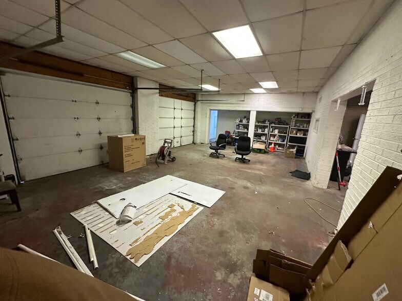 More Photos Of 1237 Watson Blvd, Warner Robins Warehouse For Sale