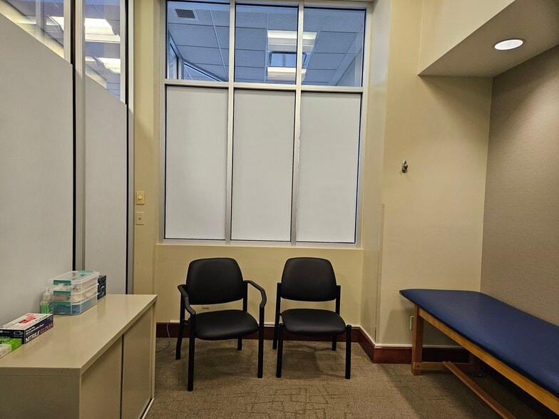 More Photos Of 2416 Pennsylvania Ave, Weirton Medical For Lease