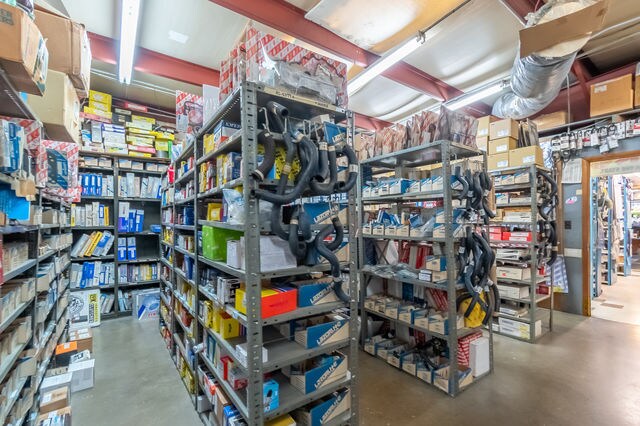 More Photos Of 6247 E 15th St, Tulsa Auto Repair For Sale