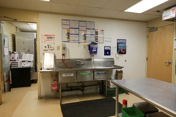 More Photos Of 5050 N 19th Ave, Phoenix Schools For Lease