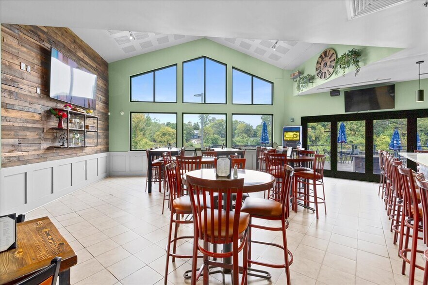 More Photos Of 1067 Totem Rd, Bensalem General Retail For Sale