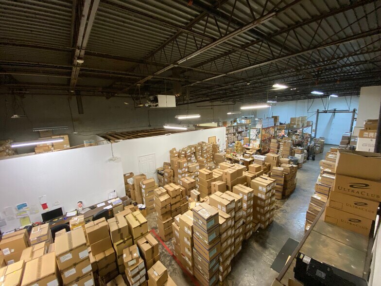 More Photos Of 164 Railroad Dr, Warminster Warehouse For Lease