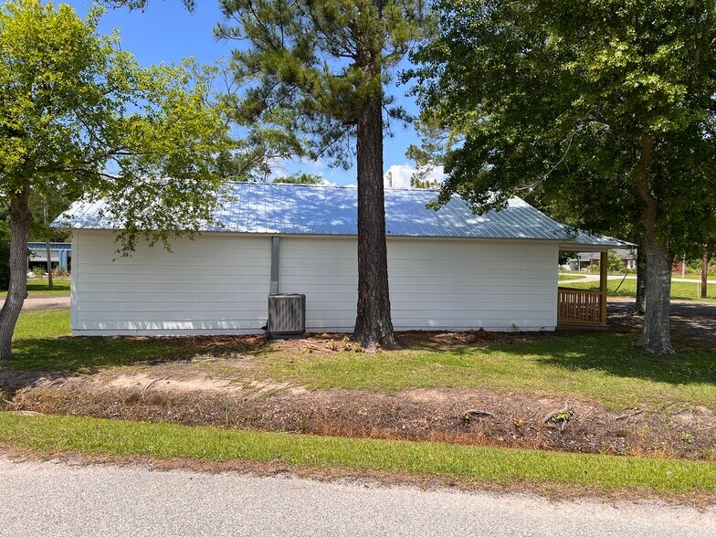 More Photos Of 1609 Hemingway Hwy, Hemingway Storefront Retail Residential For Sale