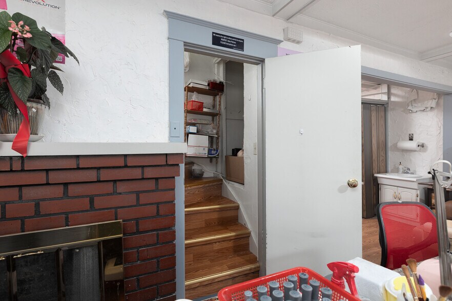 More Photos Of 3606 S 12th St, Tacoma Freestanding For Sale