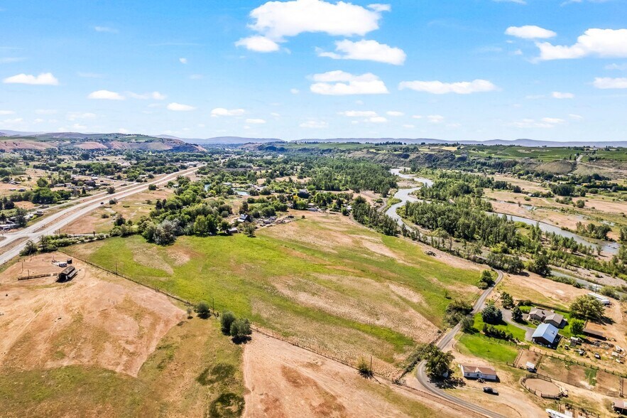 More Photos Of NKA McCormick Road, Yakima Land For Sale