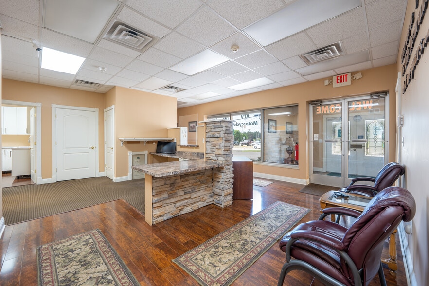 More Photos Of 2840 Ligonier St, Latrobe Office For Sale