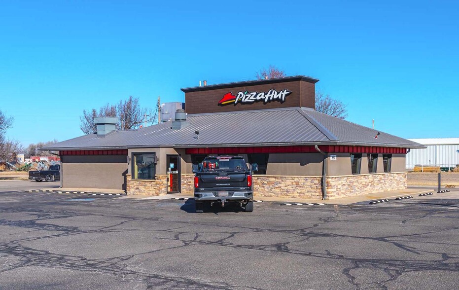 Primary Photo Of 820 S Highway 207, Spearman Restaurant For Sale