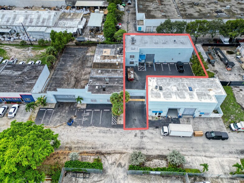 Primary Photo Of 1120 NW 54th St, Fort Lauderdale Warehouse For Lease