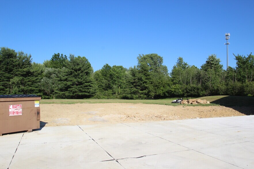 More Photos Of 4983 Ridge Rd, Medina Warehouse For Lease