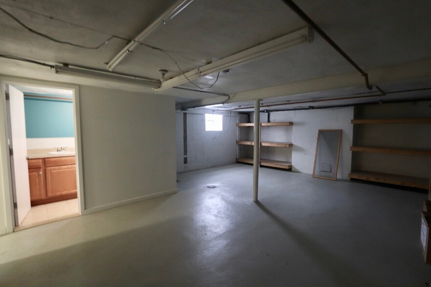 More Photos Of 98 Darby Rd, Paoli Office Residential For Lease