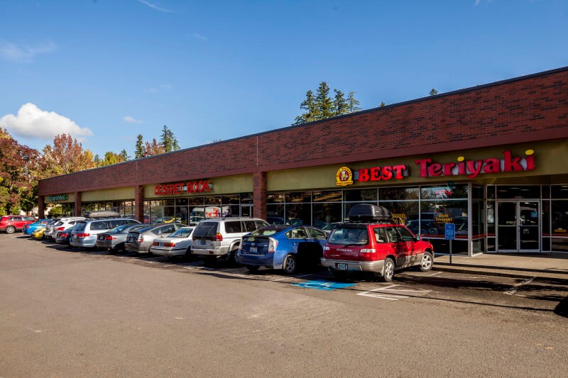 More Photos Of 15088 SW Bangy Rd, Lake Oswego Unknown For Lease