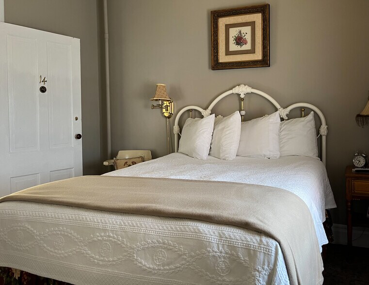 More Photos Of 101 E Bridge Ave, Saratoga Hotel For Sale