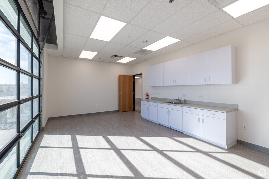 More Photos Of 20600 E 35th Dr, Aurora Industrial For Lease