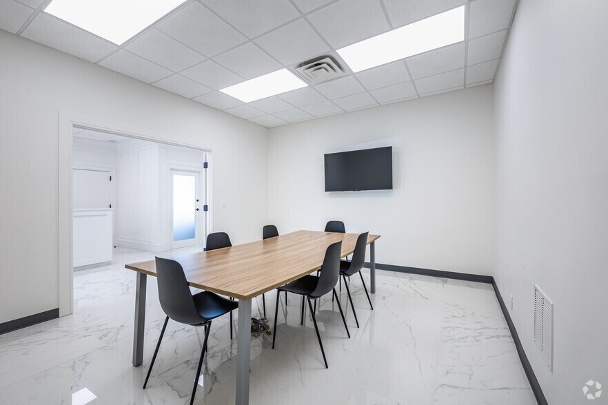 More Photos Of 1 Channel Dr, Port Washington Office For Lease