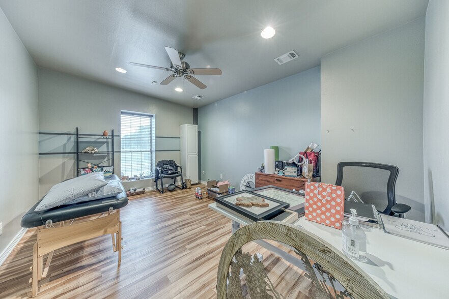 More Photos Of 301 Center Court Dr, Bridgeport Warehouse For Sale