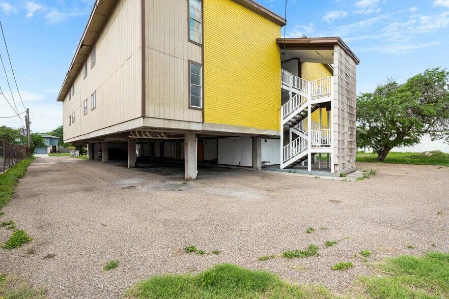 More Photos Of 10518 Heizer Dr, Corpus Christi Apartments For Sale