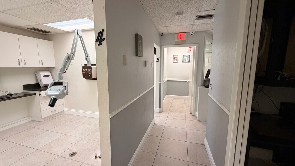 More Photos Of 2331 N State Road 7, Lauderhill Office For Sale