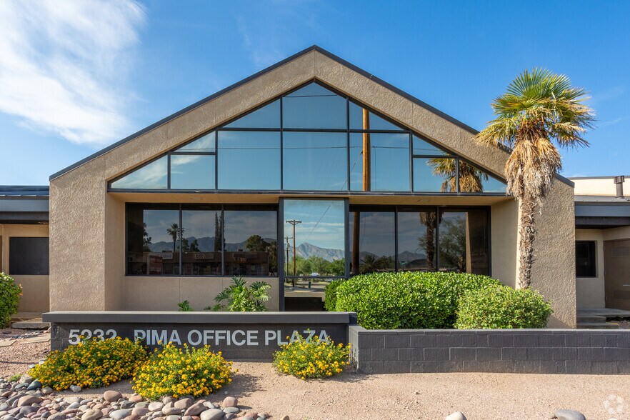 More Photos Of 5232 E Pima St, Tucson Office For Sale