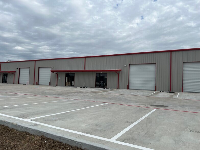 More Photos Of 16712 Grant, Cypress Light Manufacturing For Lease