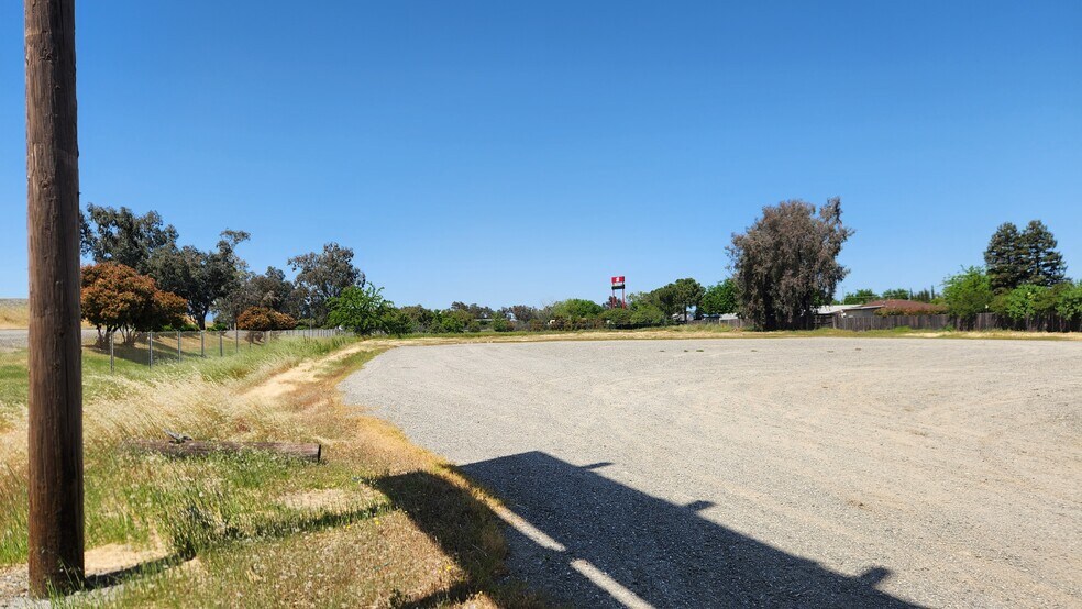 More Photos Of 900 Newville Rd, Orland Restaurant For Sale