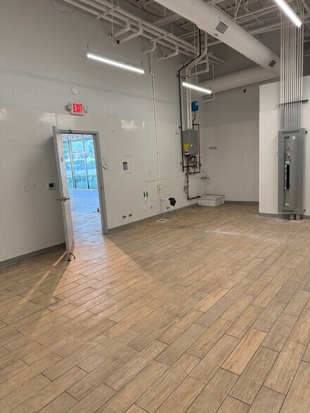 More Photos Of 3871-3999 Lebanon Pike, Hermitage Storefront For Lease