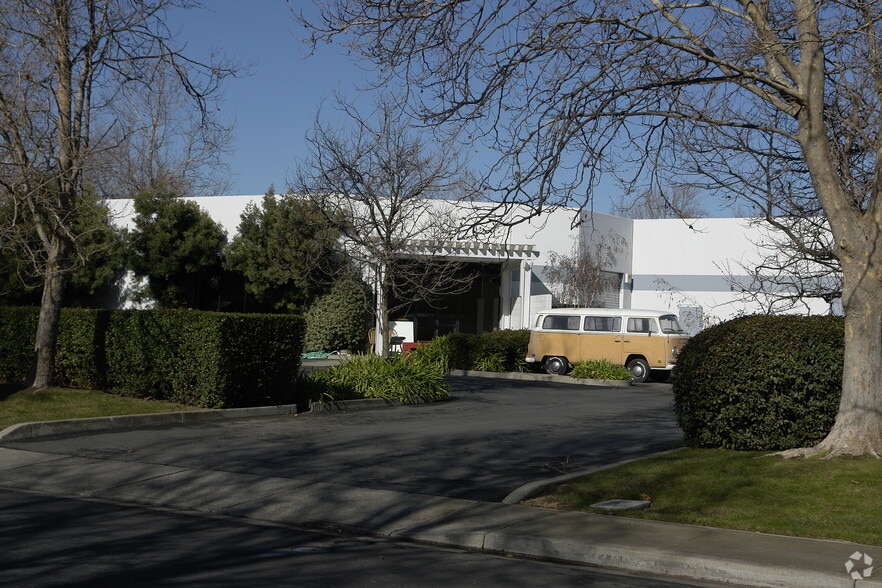 More Photos Of 22 Rickenbacker Cir, Livermore Warehouse For Lease